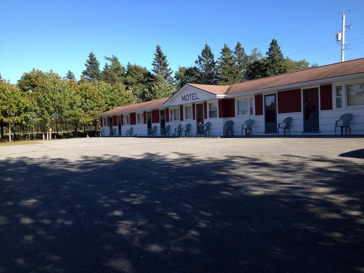 Webbers Lake Charlotte Motel Queen And Double Bed Eksteriør bilde