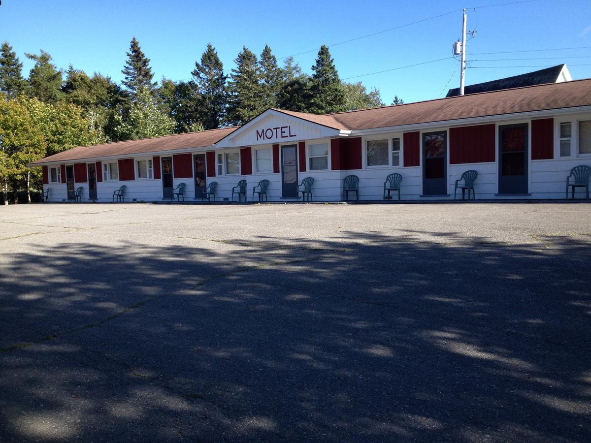 Webbers Lake Charlotte Motel Queen And Double Bed Eksteriør bilde