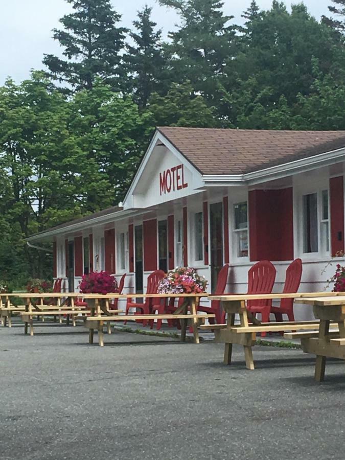 Webbers Lake Charlotte Motel Queen And Double Bed Eksteriør bilde
